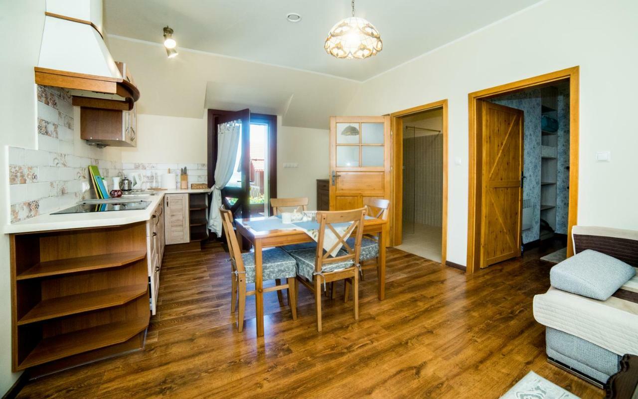 Apartamenty Romanowka Raszow Ngoại thất bức ảnh