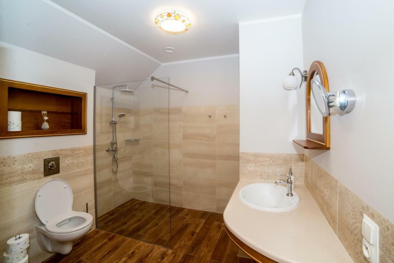 Apartamenty Romanowka Raszow Ngoại thất bức ảnh